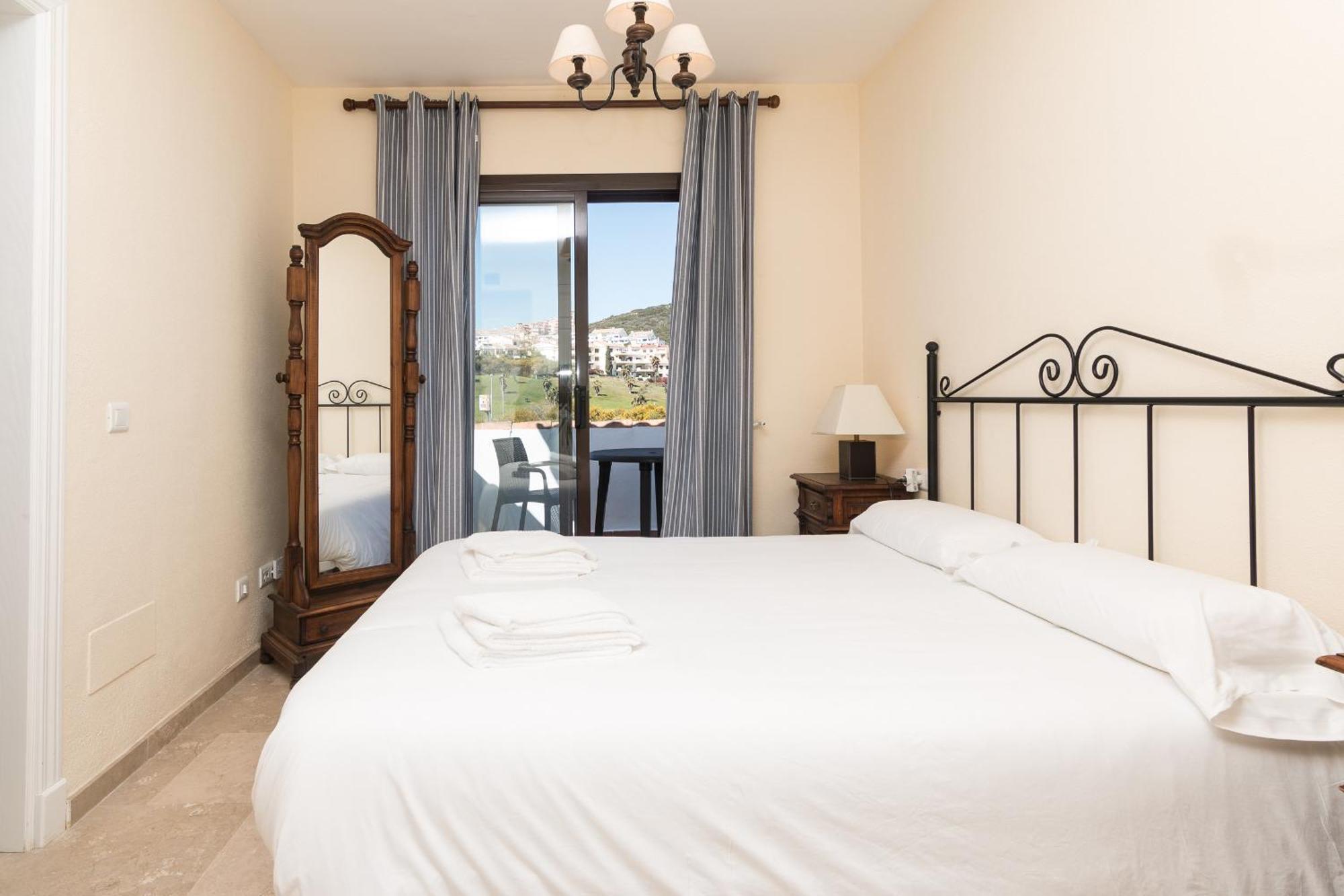 2233-Lovely 2 Bedrooms On The Beach, Pool And Port 마닐바 외부 사진